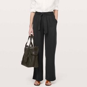 Lululemon: The Noir Wide Leg Pants in Black Sz. 12